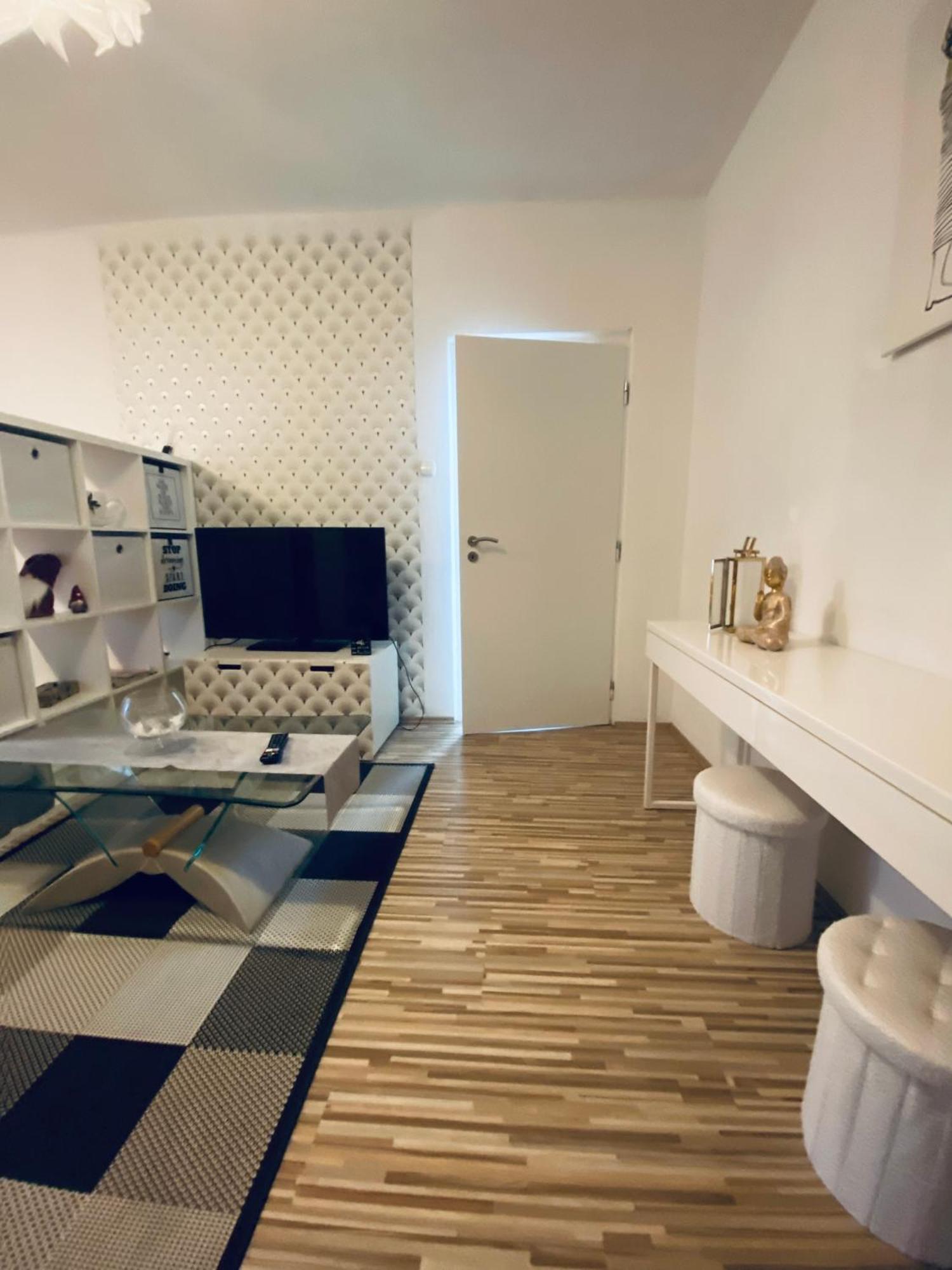 Apartment City Centrum Нитра Экстерьер фото